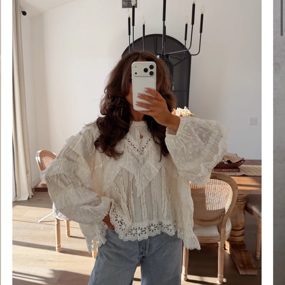 NWOT POL Lace Ruffle Cream Blouse - Picture 2 of 4